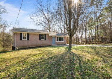 Basement Home, Brick Front house, Realtor John Wesley Brooks, Treed Lot, Acres
