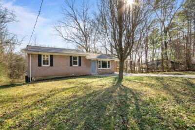 Basement Home, Brick Front house, Realtor John Wesley Brooks, Treed Lot, Acres
