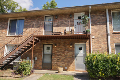 Full brick Condo, Downstairs unit, south huntsville location, renovated, Listed by best Realtor in Huntsville, John Wesley Brooks