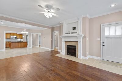 Townhouse, Fireplace, Gas Fireplace, smooth ceiling, hardwood floors, open floor plan, Lake Forest Townhouse, Listed by John Wesley Brooks, Best Huntsville Realtor
