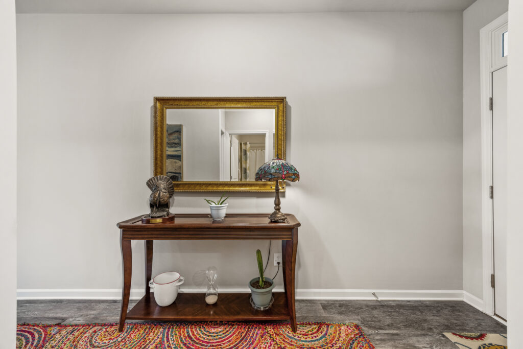 183 Kingsford Street Meridianville Alabama Hallway entrance, gray walls, lvp floors, open floor plan, home listed by Huntsville Alabama best realtor, John Wesley Brooks