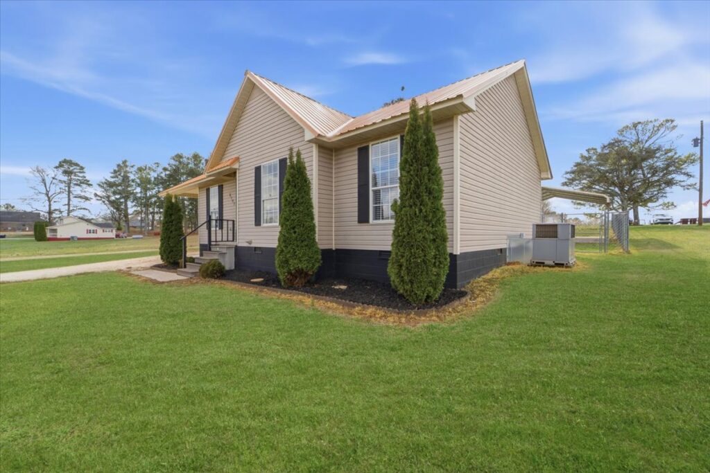 Front yard, open floor plan, green grass, one story home, madison alabama home for sale, listed by John Wesley Brooks